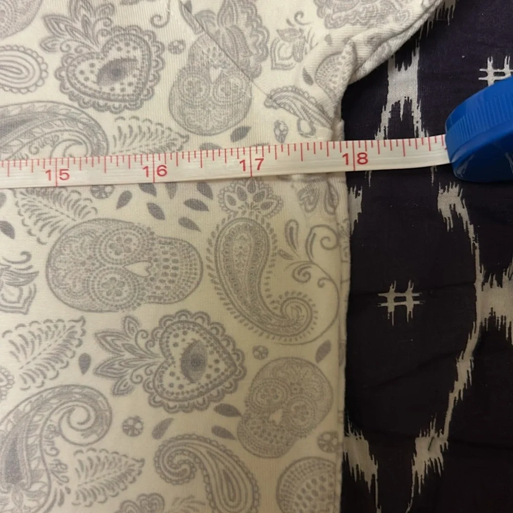 Ay Guey! 3/4 Sleeve Off-Shoulder Graphic Tee Wolf Pattern NWT - Picture 6 of 6